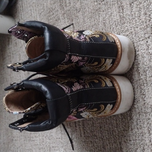 Shelly's London Boots - Picture 6 of 6